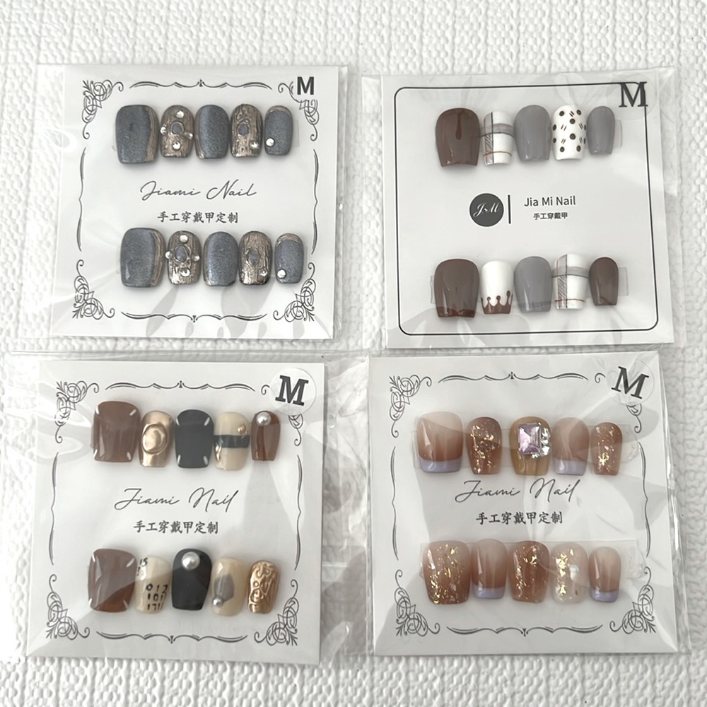 New press on nails set of 4 size M